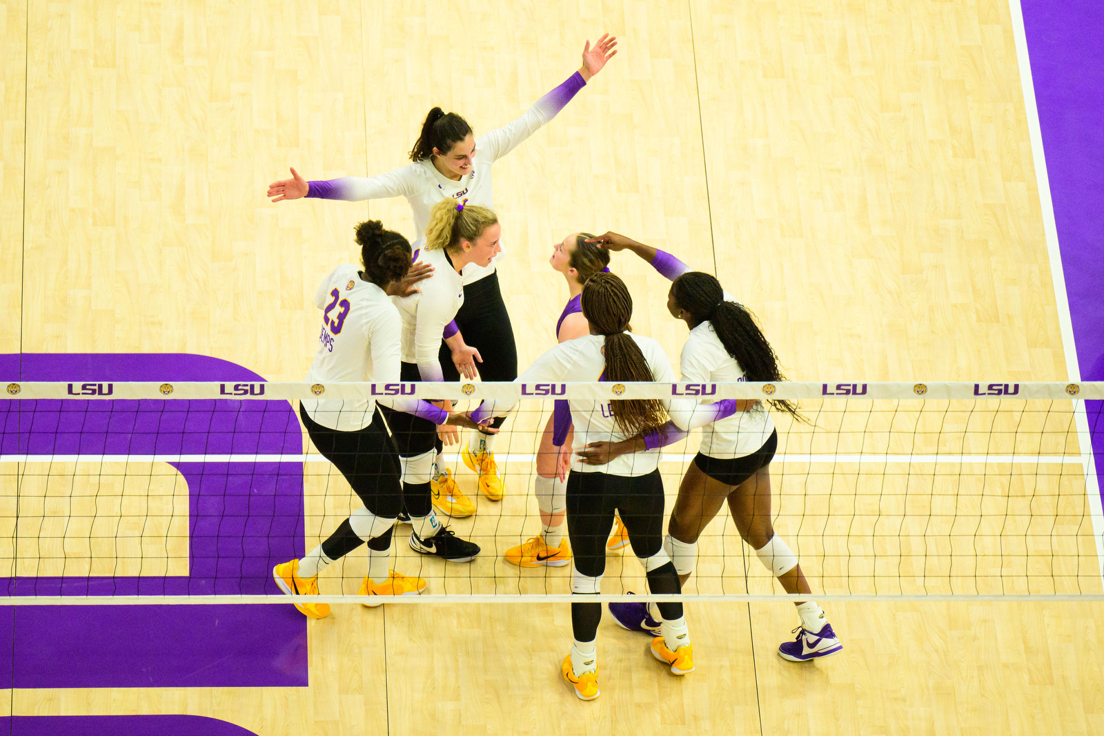 Rumur Rouille Gallery: Volleyball Opening Weekend – LSU