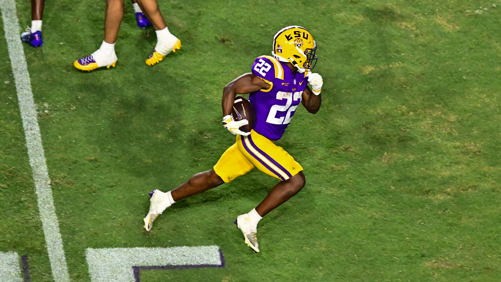 Football Dominates McNeese, 63-14, Behind Historic Offensive Night - LSUsports.net - The ...